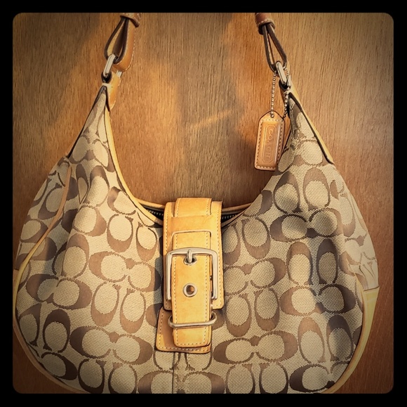 Coach Handbags - Vintage Coach Authentic Meduim Sized Handbag